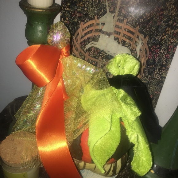 One Handmade mini herbal ghost sachet- handcrafted natural rustic Halloween - Picture 4 of 7